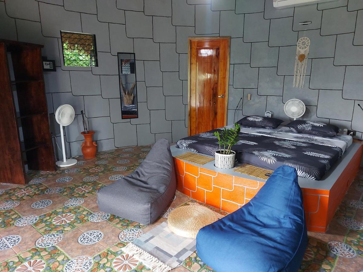 Rhenmart-Inn Siquijor Buitenkant foto