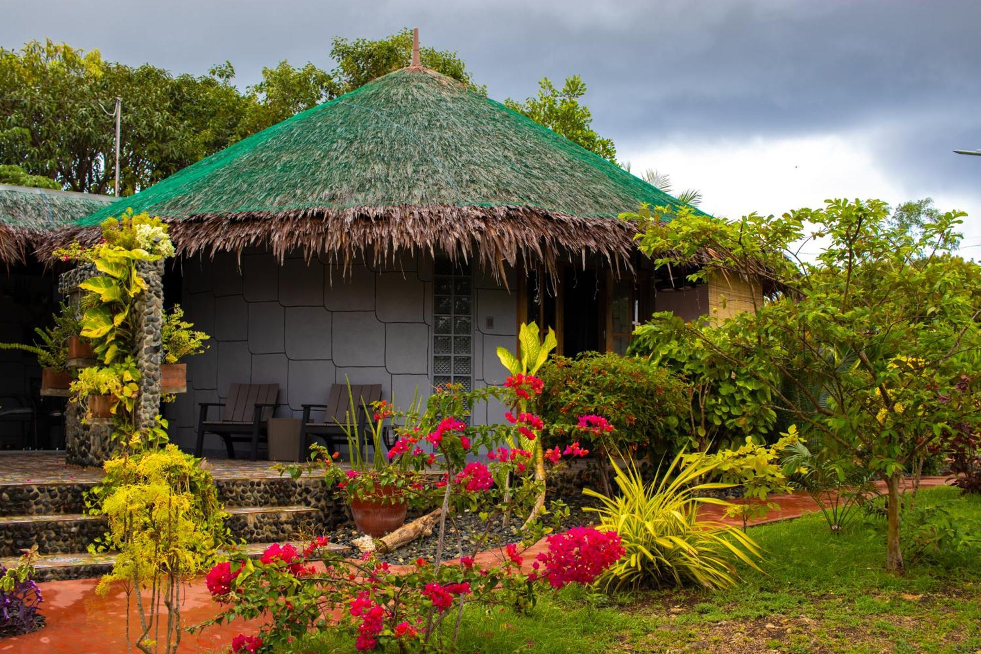 Rhenmart-Inn Siquijor Buitenkant foto
