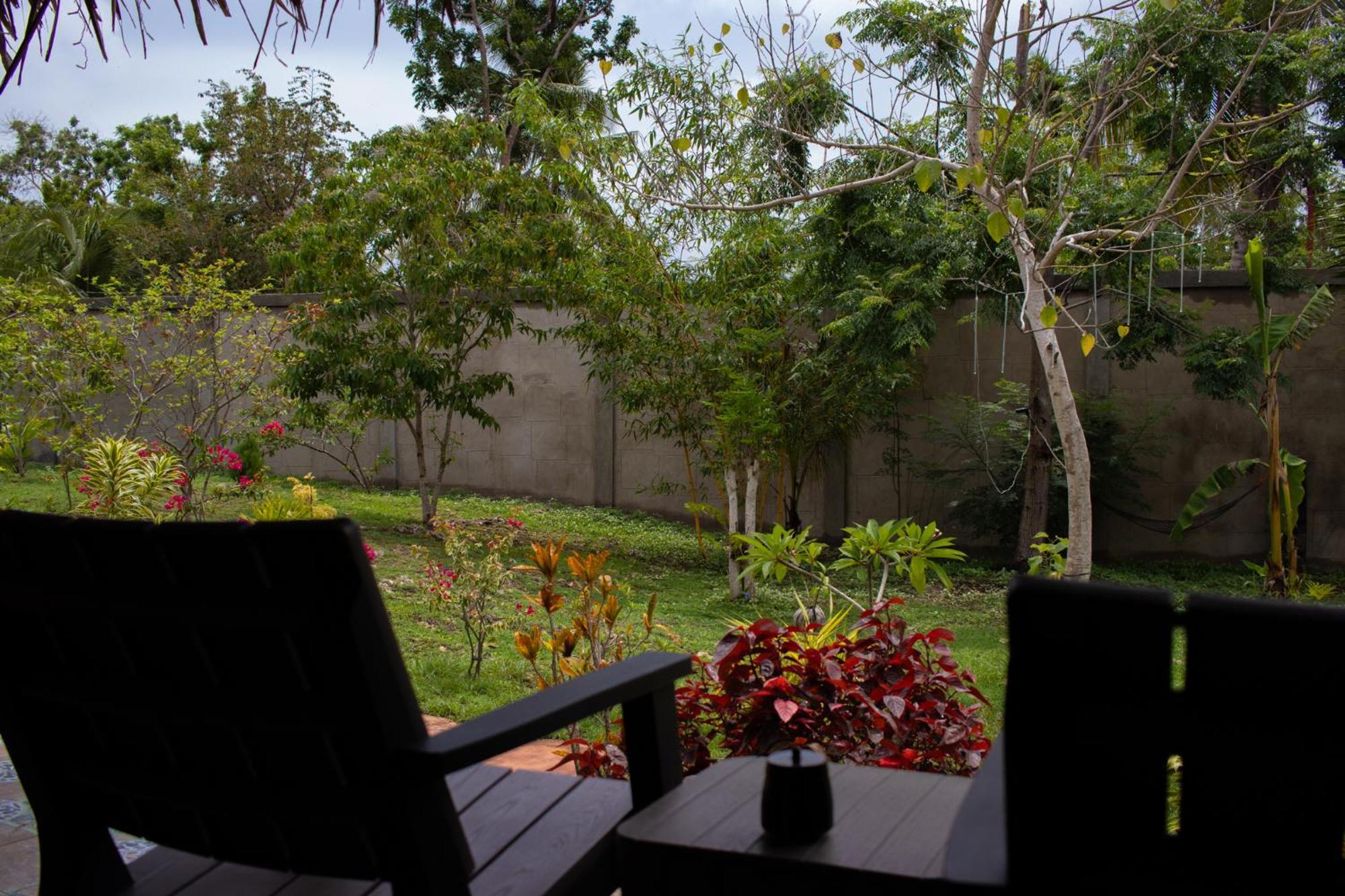 Rhenmart-Inn Siquijor Buitenkant foto