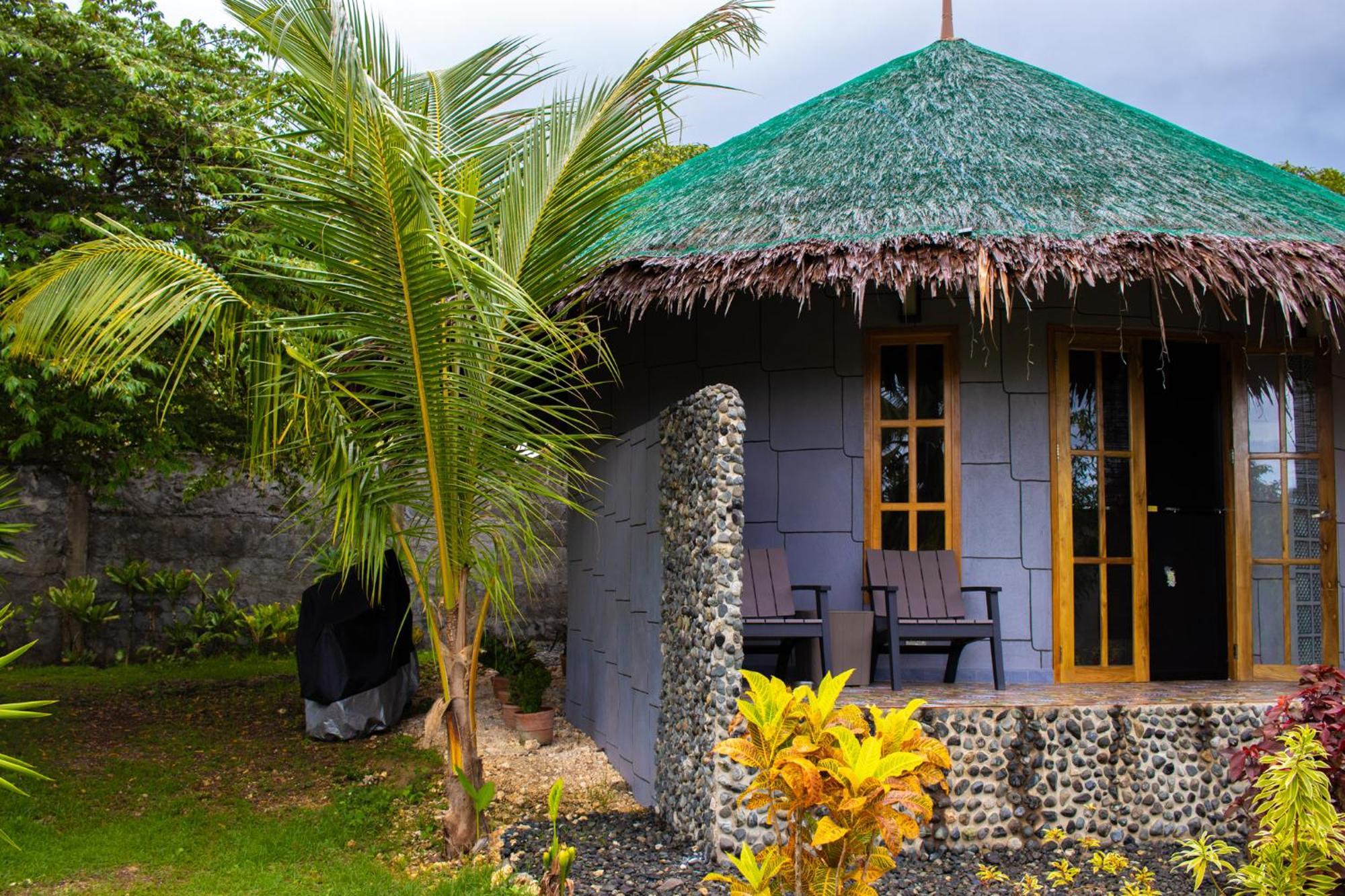 Rhenmart-Inn Siquijor Buitenkant foto
